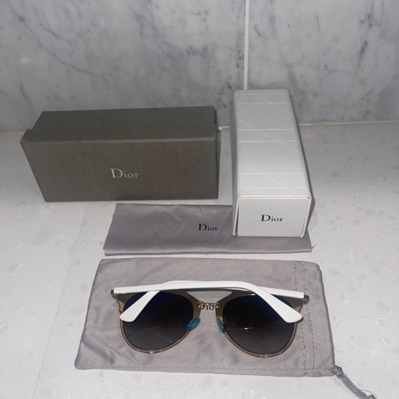 CHRISTIAN DIOR MIRRORED AVIATOR SUNGLASSES - Picture 4 of 10